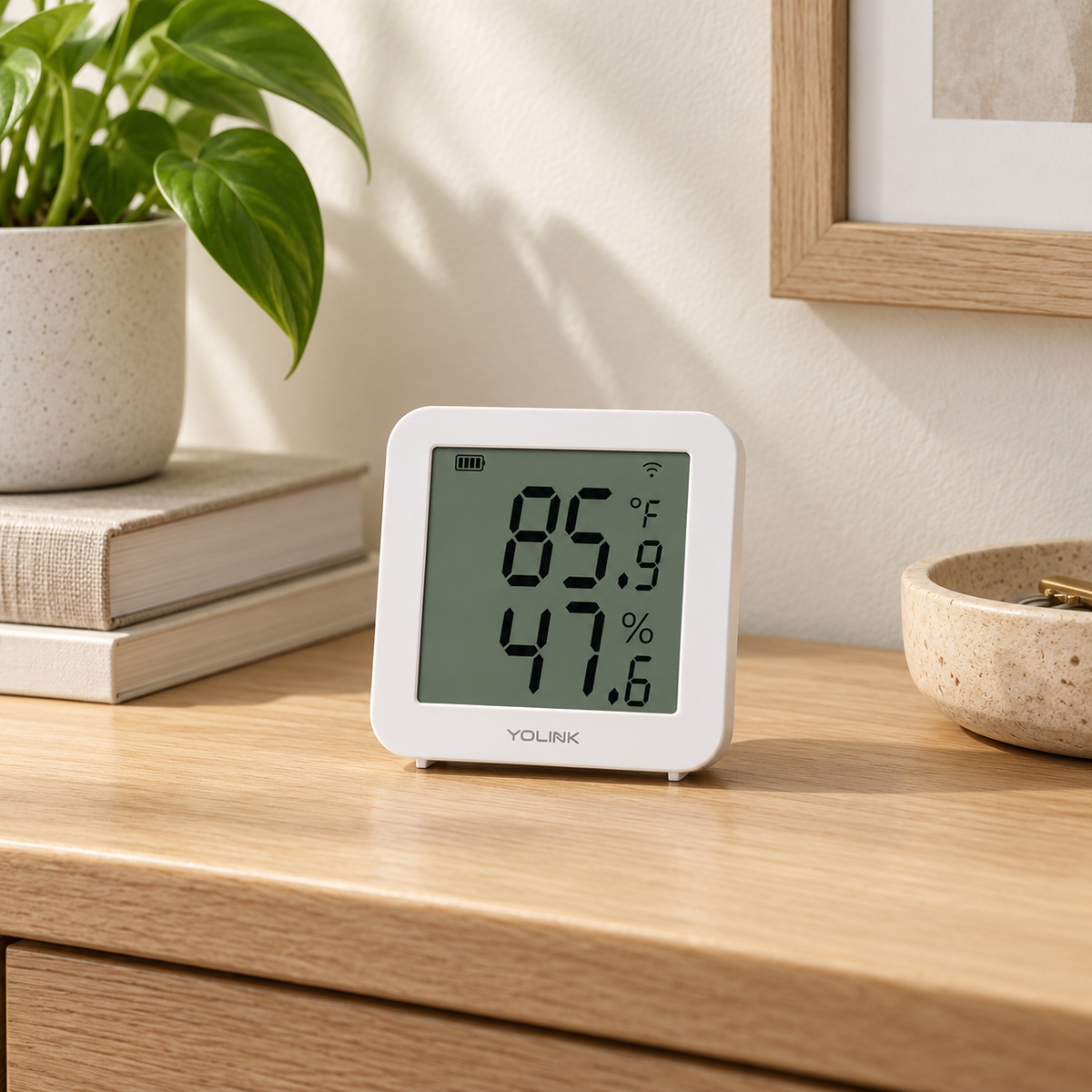 YoLink Indoor Hygrometer Thermometer YS8013 in a natural home setting